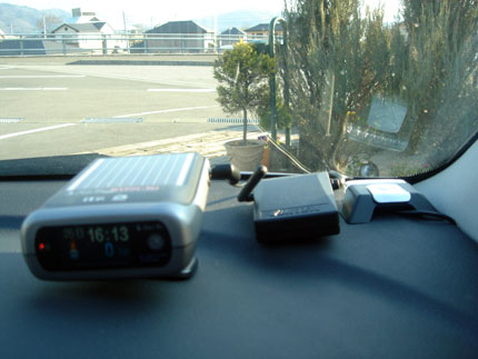 �f���J�[